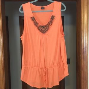 Beautiful lightly used & new blouses 👚